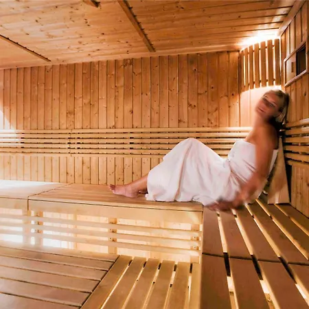 Mercure Centrum Hotel 3*