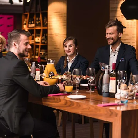 Mercure Centrum 3* غدينيا