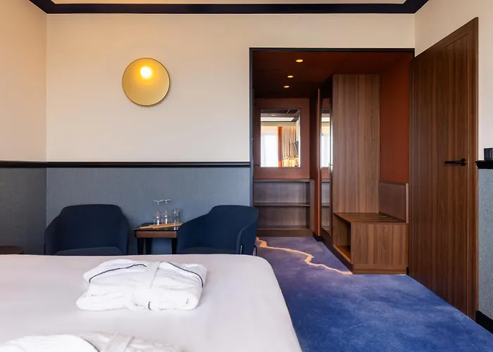 Отель Mercure Centrum 3*