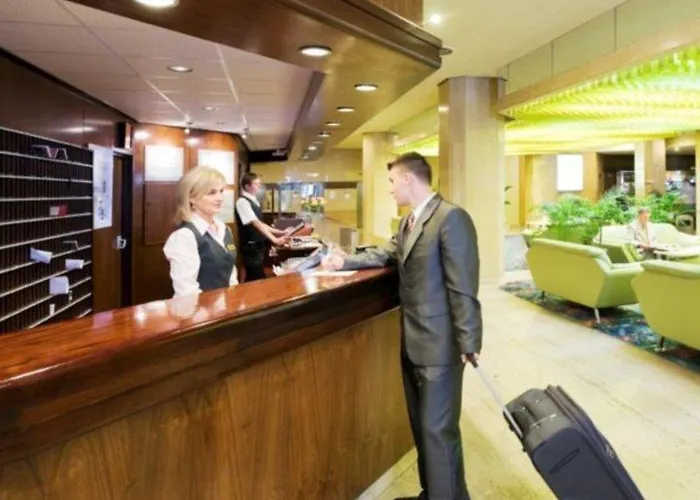 Otel Mercure Centrum 3*